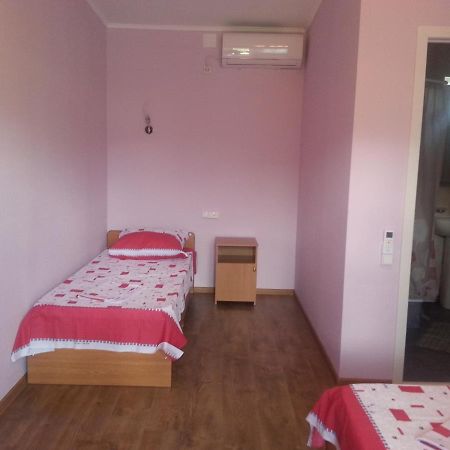 Guest house Yuzhnaya Palmira Pizunda Bagian luar foto