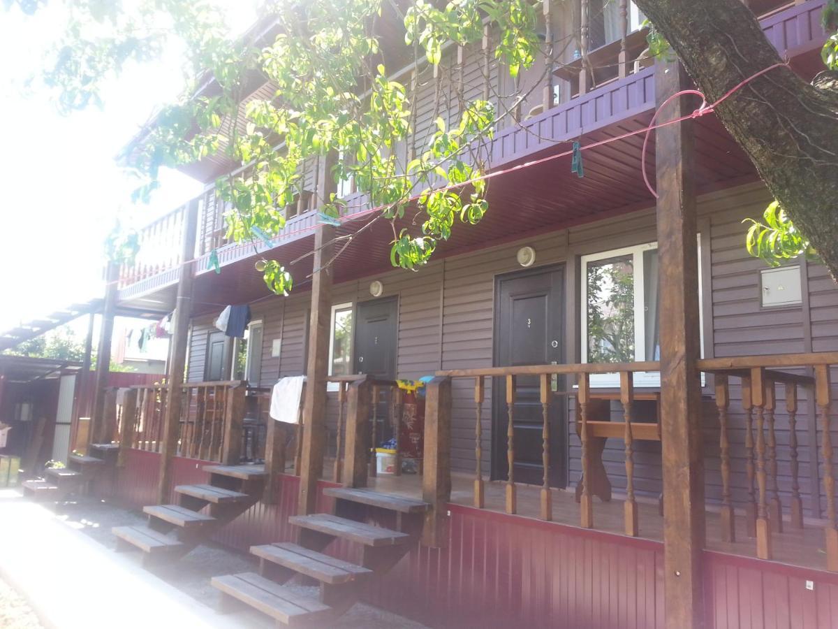 Guest house Yuzhnaya Palmira Pizunda Bagian luar foto